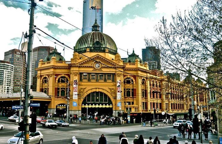 HighestBuildingCBD#TopFloor#SkyView@Lvl75#FreePark gallery image 4