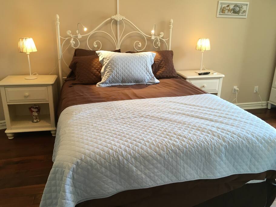Queen Bed