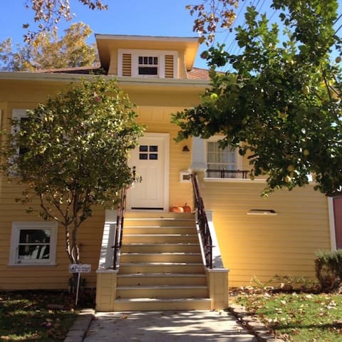 Historic Craftsman in Sutter's Landing