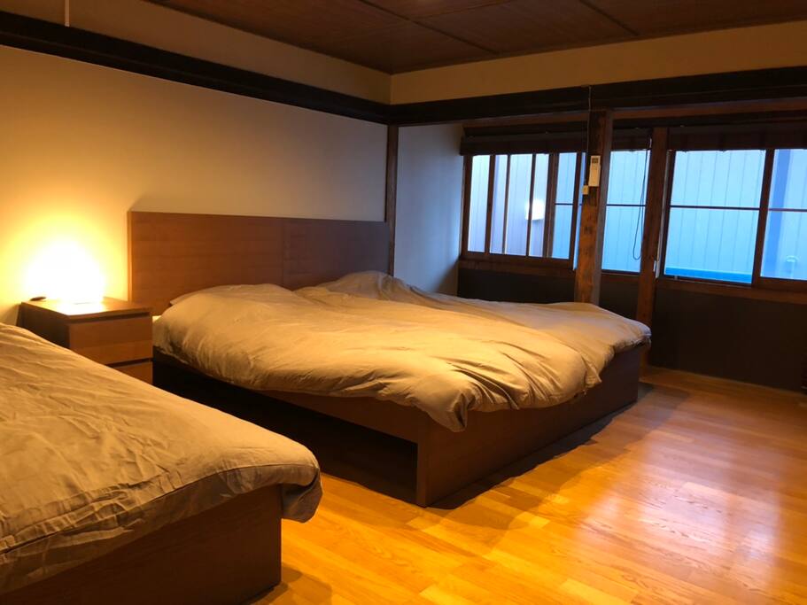Room4