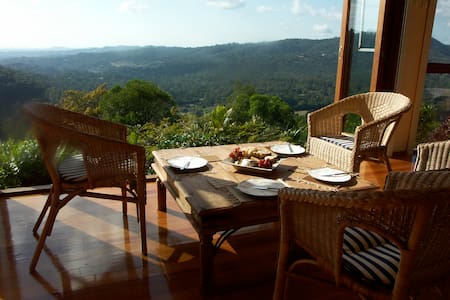 Stunning views, secluded, close to town