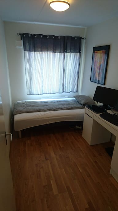 Bedroom for rent