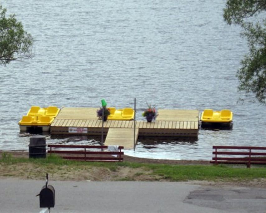 Paddle boats, kayaks, canoes for your pleasure