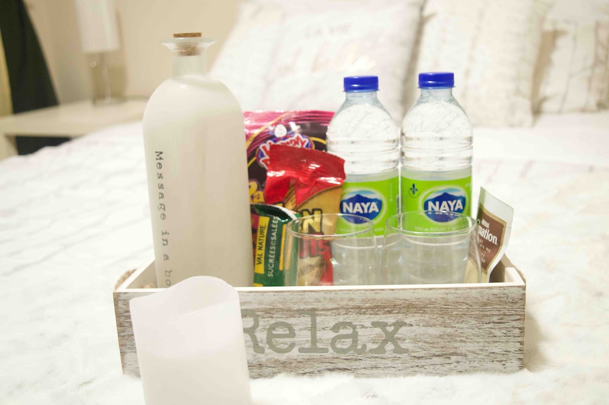 Nekoliko grickalica i osvježavajućih pića za dobrodošlicu u vaš drugi dom.