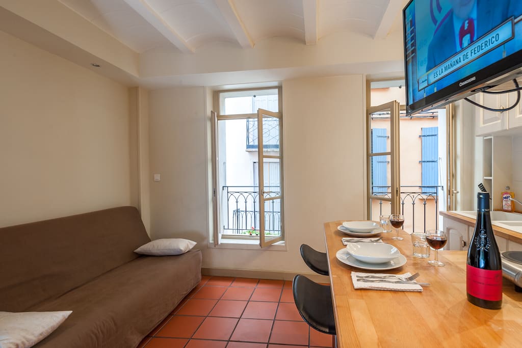 fully equipped open plan