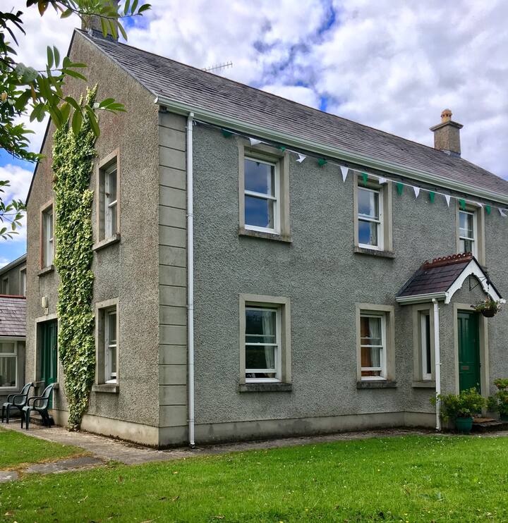 Rogagh Cottage, Garrison Houses for Rent in Belleek, Northern Ireland