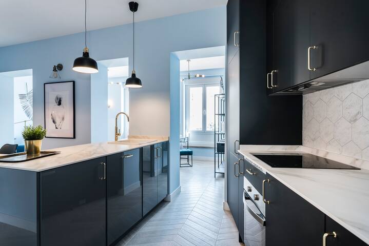 Luxury Apartment in Beautiful Plaza gallery image 3