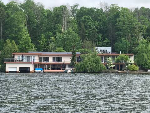 Harvey's Lake Waterfront Home with Dazzling Views