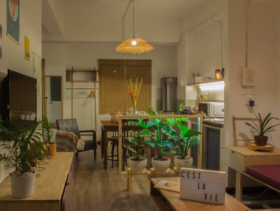 NEW! TEN TEN house. Beautiful, spacious,family and friendly