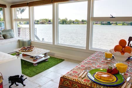 Hot Tub Lake Fireplace Boats BBQ Kitchen Fire Pit