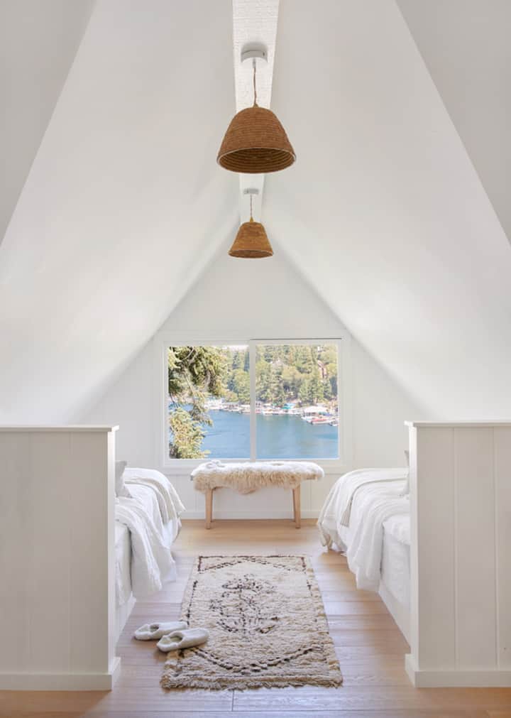 Upstairs twin bedroom