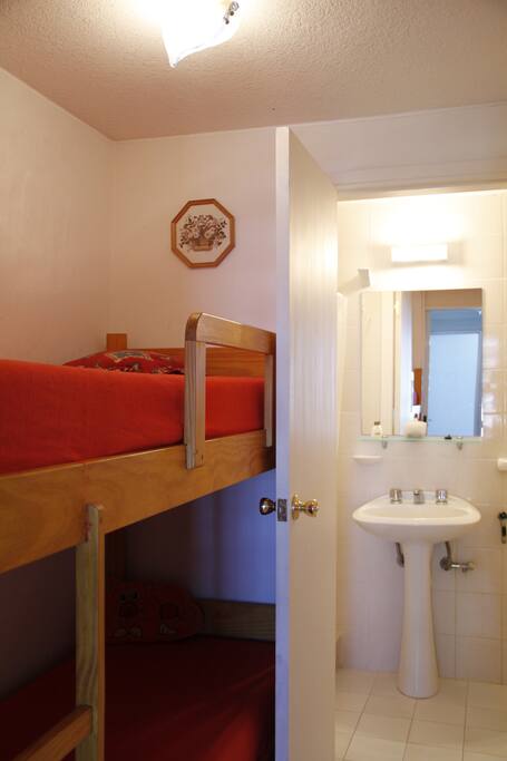 DORMITORIO DE SERVICIO