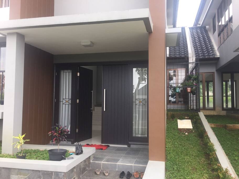 Teras Depan
