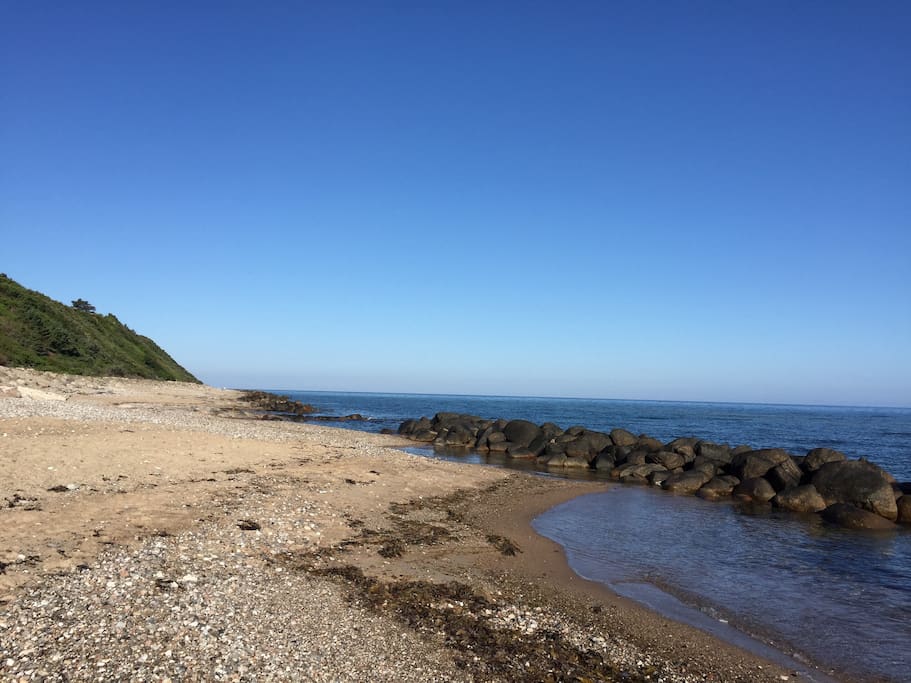 Sandy beach 5 mins away