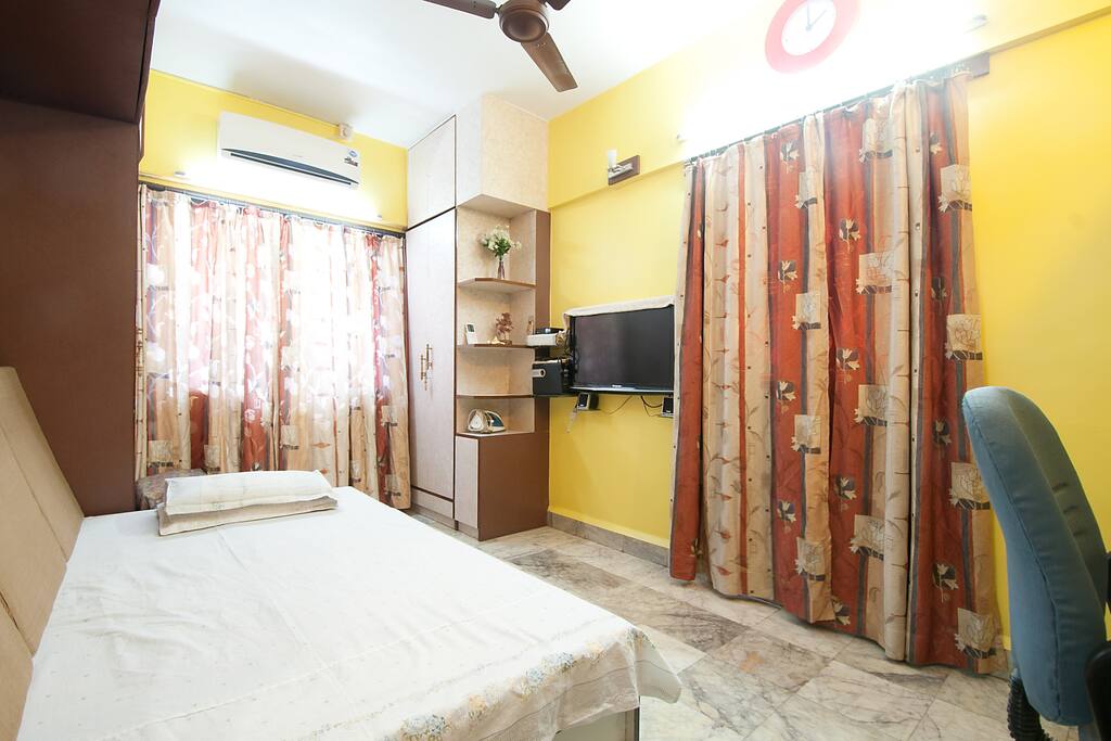 The guest room - with lot of natural light