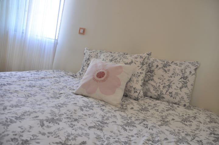 soba s dvije spavaće sobe