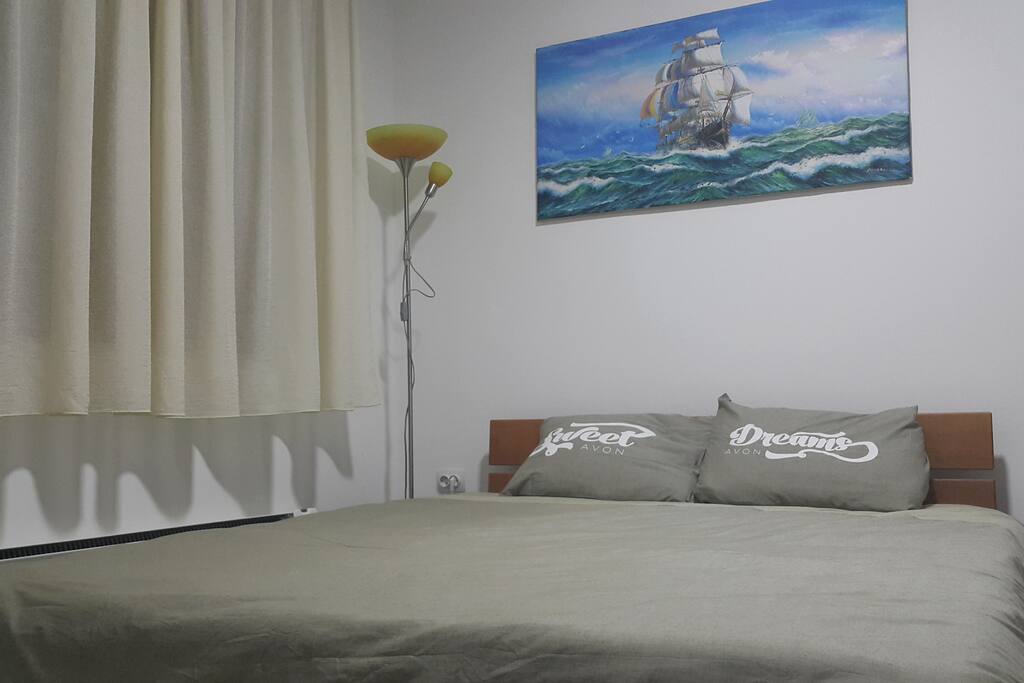 Bedroom bed