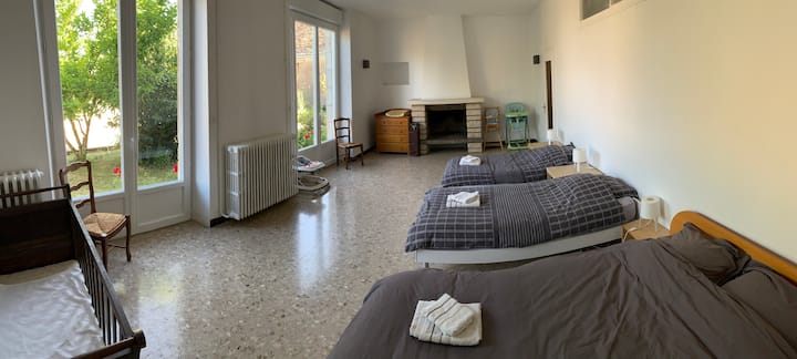 Chumba cha 6 cha kulala (ghorofa ya chini)