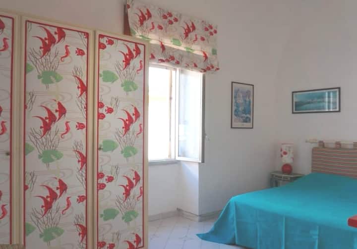 Ორადგილიანი საძინებელი პირველ სართულზე საძინებლის გარეშე 