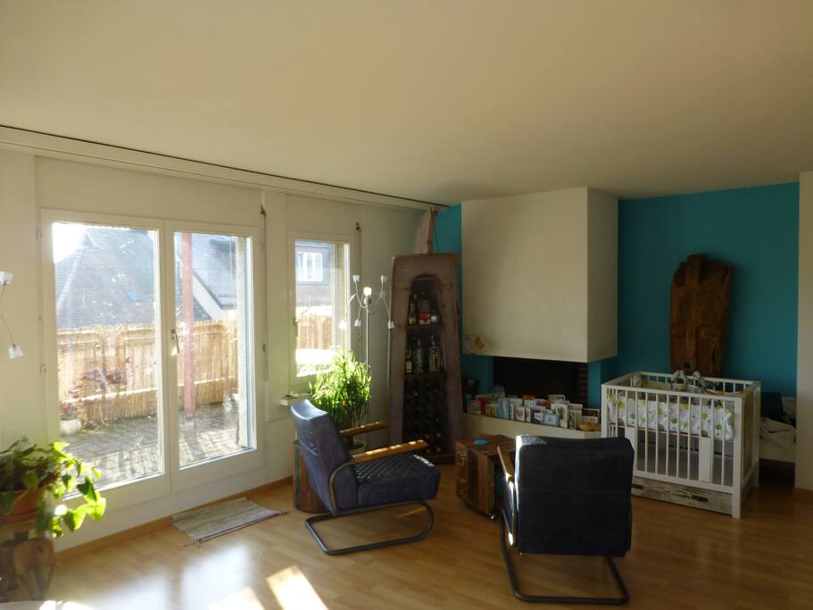 Living room: fire place seating