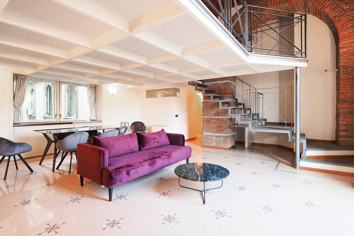 PIAZZA DUOMO VIEW – UNIQUE LUXURY APARTMENT gallery image 2