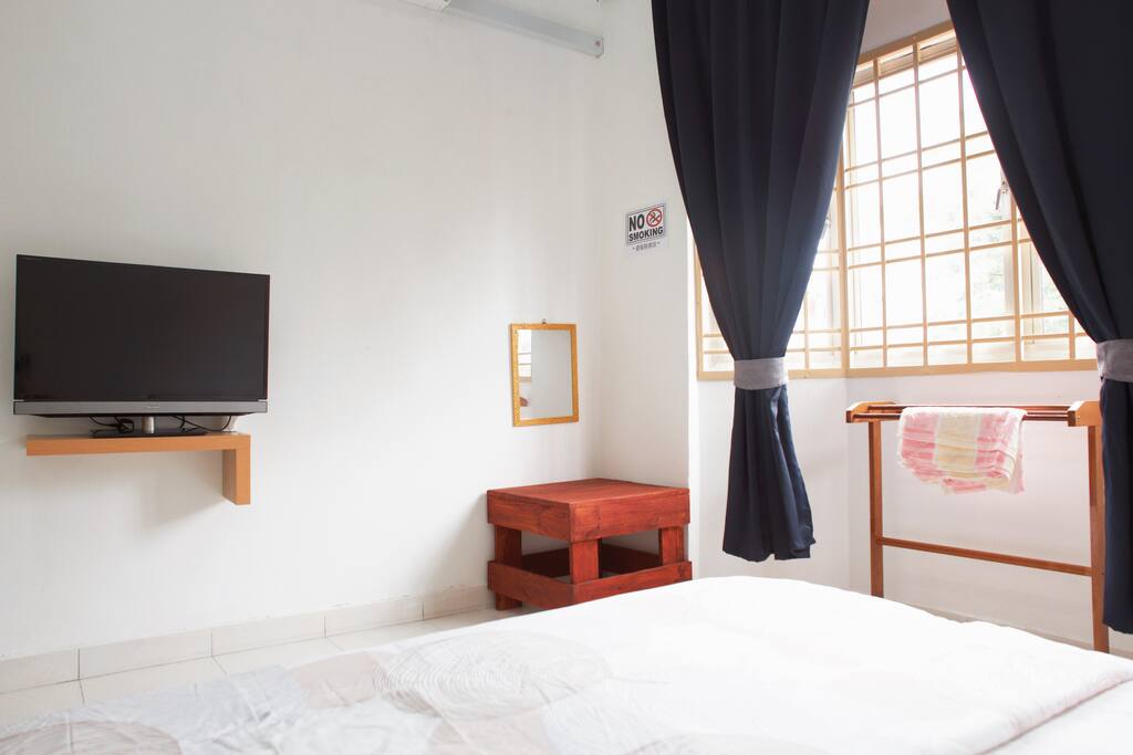 A01 Master-bedroom (Farm View)