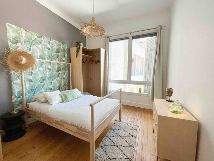 Спална соба 2 со кревет 140 x 200. 