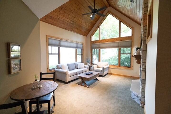 Lake House with Private Beach, Great for Families gallery image 4