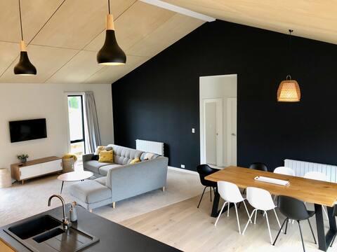 Ara Chalet - a modern peaceful retreat with spa