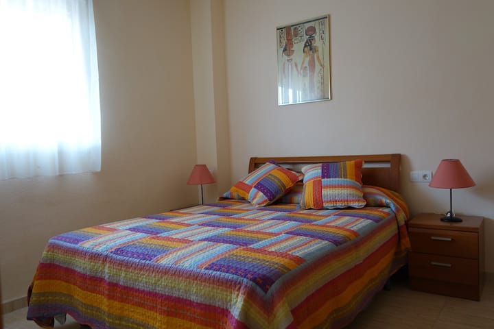 带150厘米床的主卧