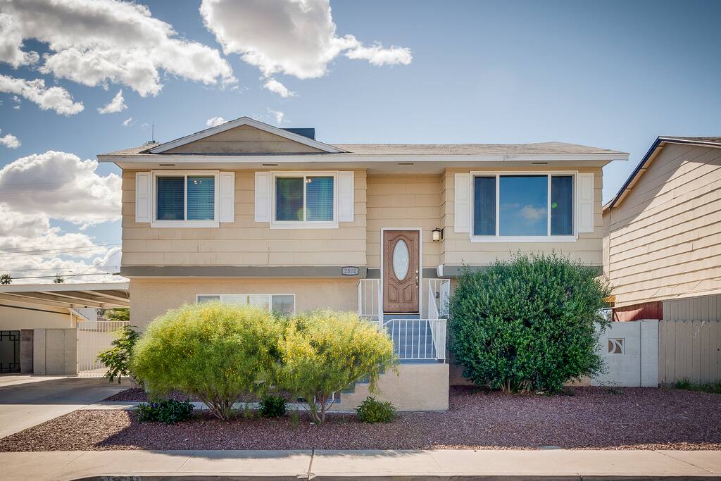1.9 Miles to the Las Vegas Strip!! Houses for Rent in Las Vegas