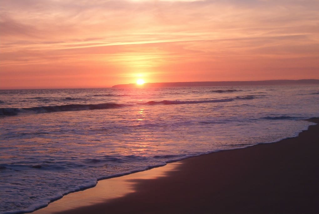 Atardecer. Playa de Atlanterra.