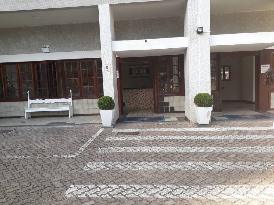 Entrada do prédio