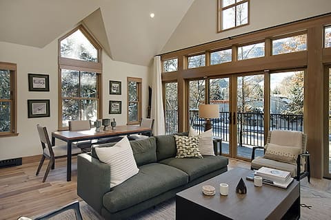 North Star Penthouse on Main Street