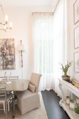 The REZ, Guest FAV! 12 South, Gulch & Broadway gallery image 2