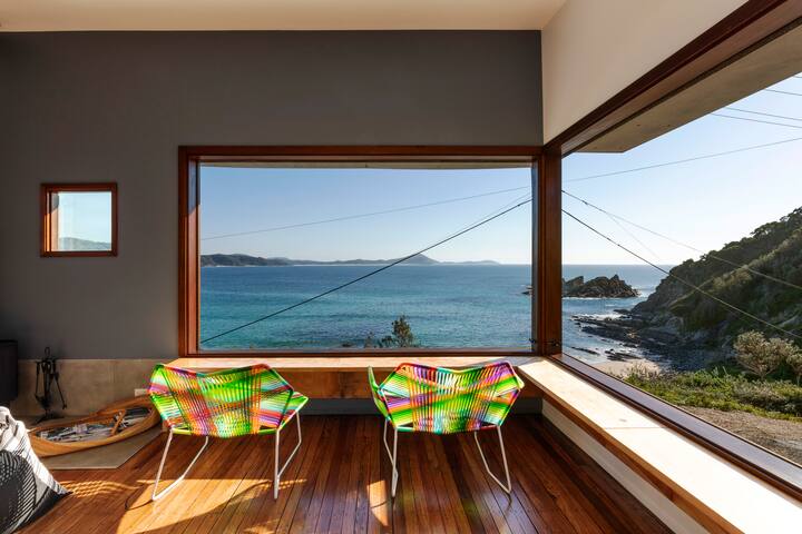 Fishcakes Bohemian Living in Seal Rocks gallery image 4