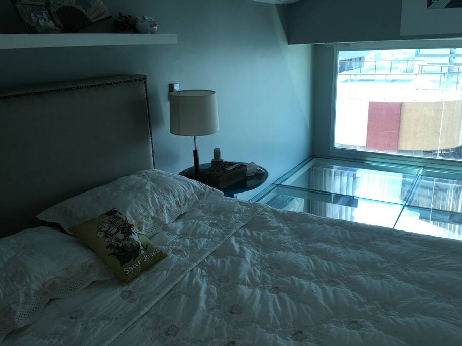 Quarto com vista panorâmica.
Room with panoramic view.