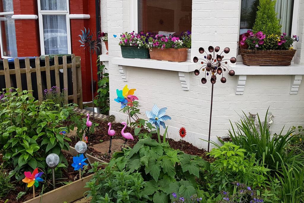 Front garden - just head for the windmills!