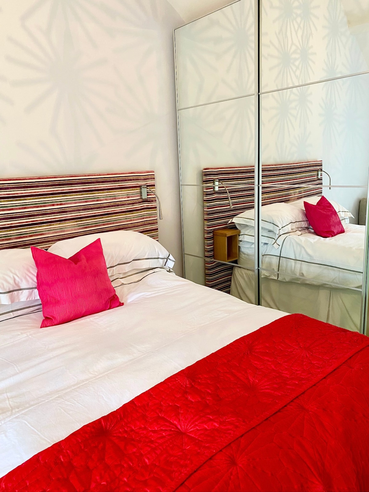 ห้องนอน 2 (Bedroom 2)