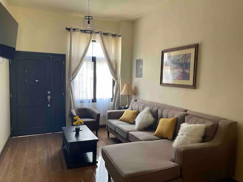 Casa Camila, 8 minutes away. from downtown Cobán.