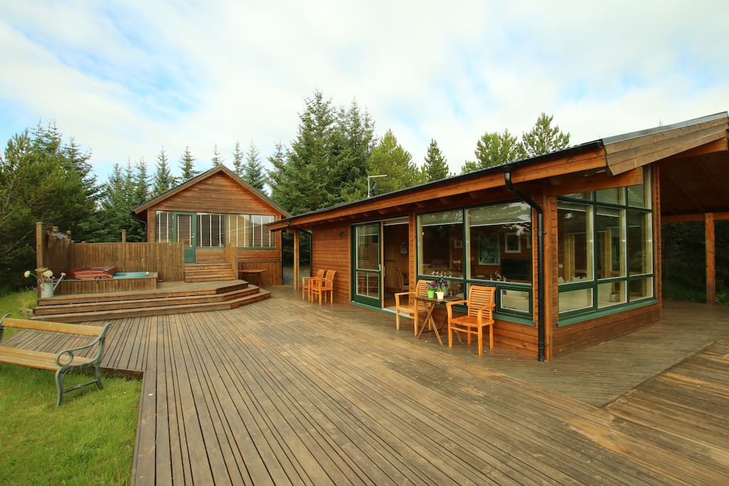 Overview of both of the cabins!