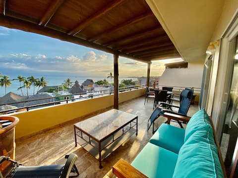 Successful Airbnb property: Penthouse steps to Beach, Restaurants, Shops. in Nayarit