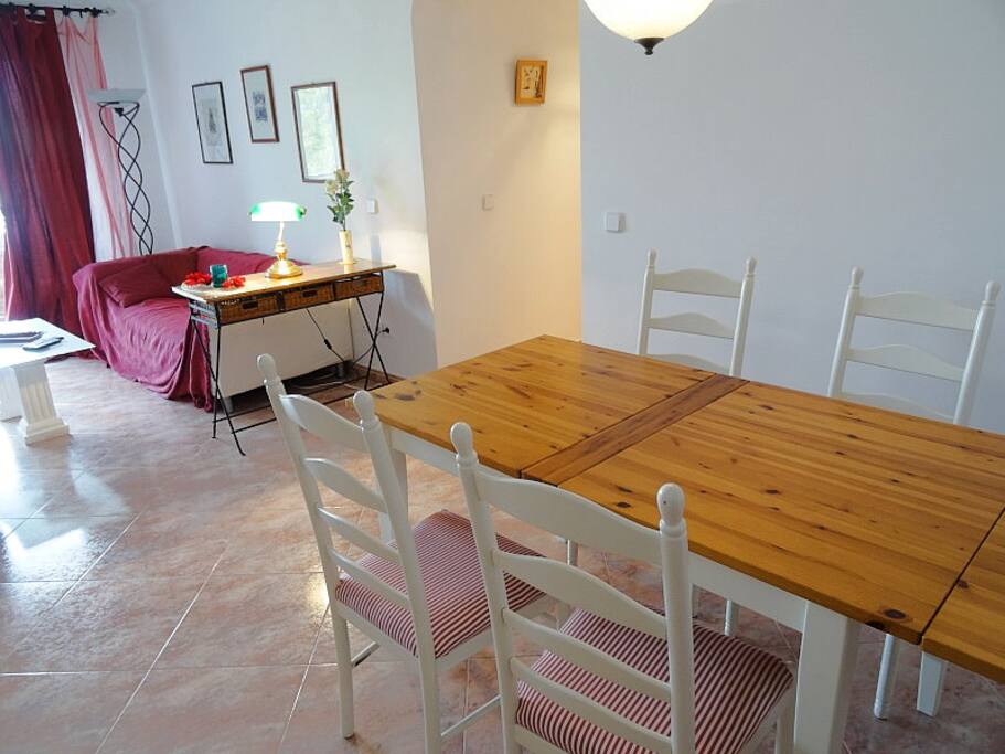 Speisetafel Wohnzimmer
