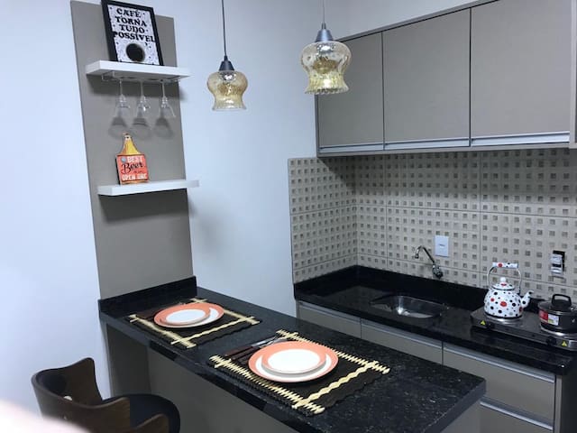 Studio Completo de Alto Padrão - Centro Curitiba