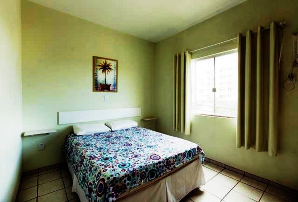 Quarto cama de casal e WC para 02 pessoas