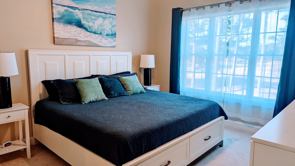 Glavna spavaća soba s pogledom na teren za golf 