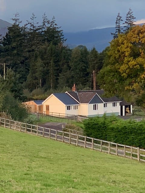 Herdmans Hideaway, Brecon Beacons, with Hot Tub