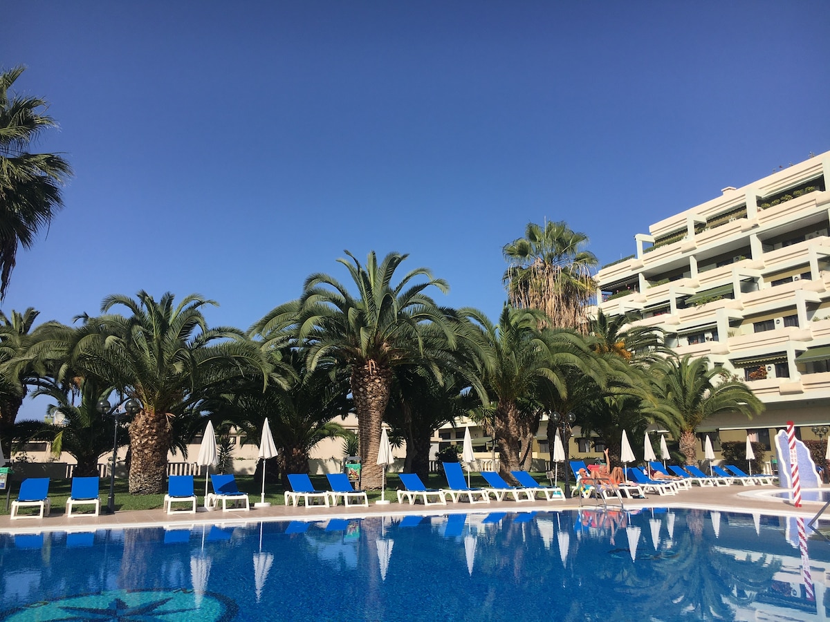 Successful Airbnb property: Tenerife apartment with terrace views and pool in Puerto De La Cruz