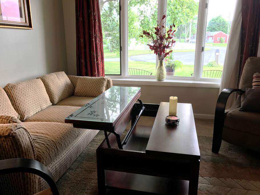 Coffee table doubles as a laptop stand or table