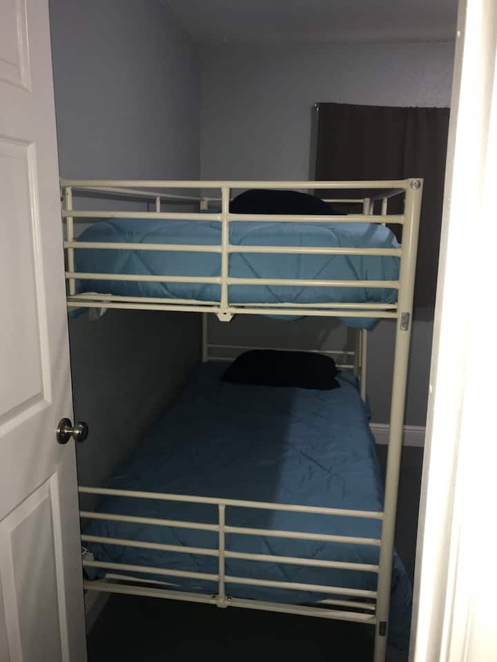 ห้องเตียงคู่ 2 ชั้น